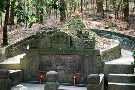 蒋介石祖坟|蒋介石的祖坟、毛主席的风水——两位国家领袖的截然不同